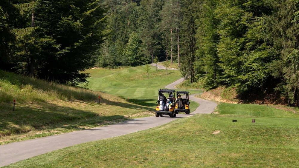 Golf in the Heart of Nature