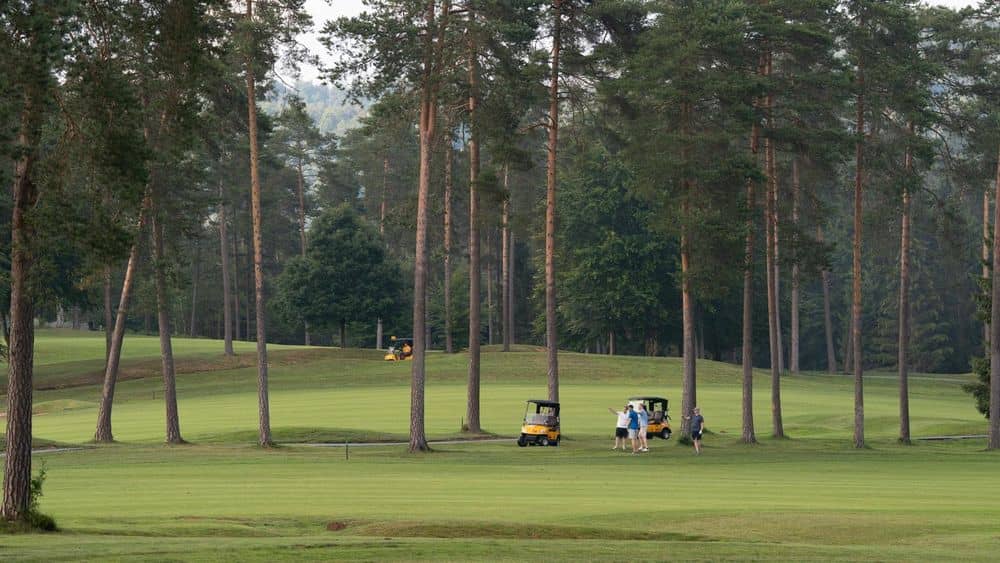 Golf in the Heart of Nature